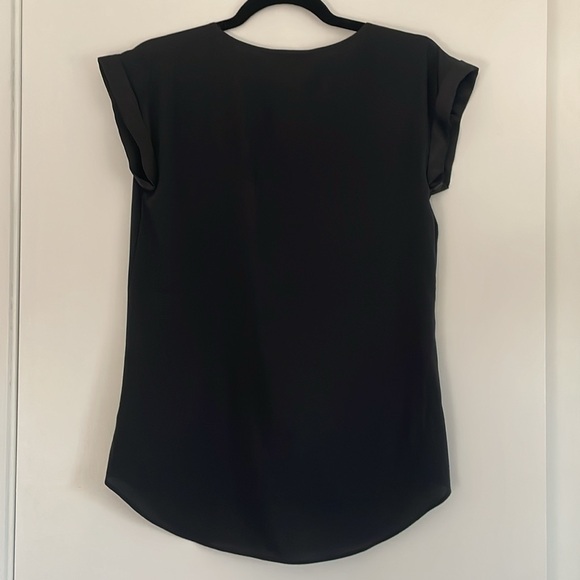 Express silky black top - Picture 3 of 4